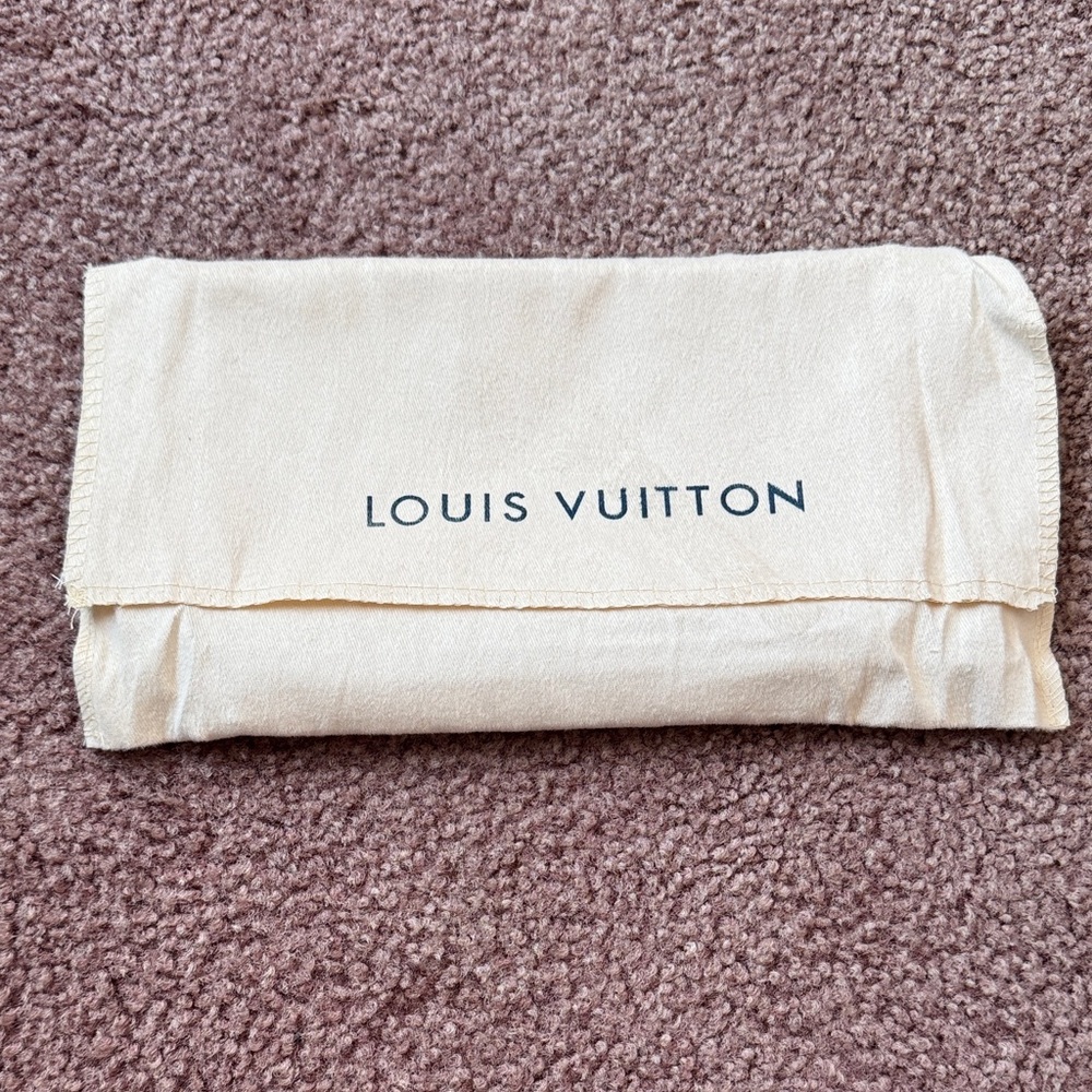 Cream Logo Dust Bag